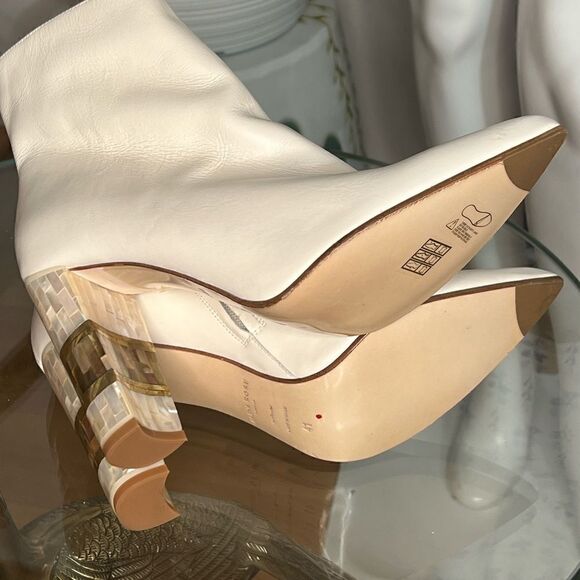 FREYA ROSE
LONDON - Picture 11 of 14